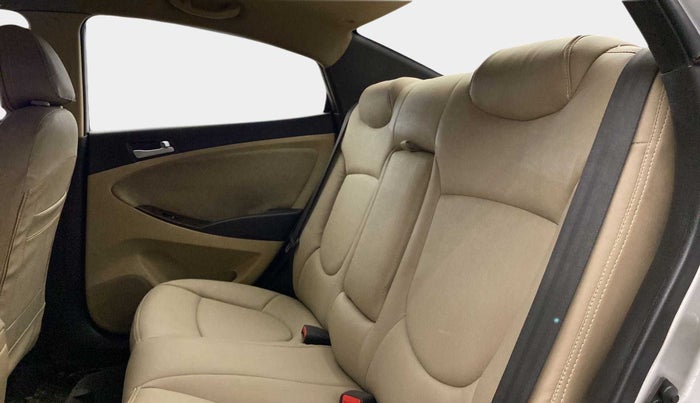 2015 Hyundai Verna FLUIDIC 4S 1.6 VTVT S, Petrol, Manual, 1,02,669 km, Right Side Rear Door Cabin