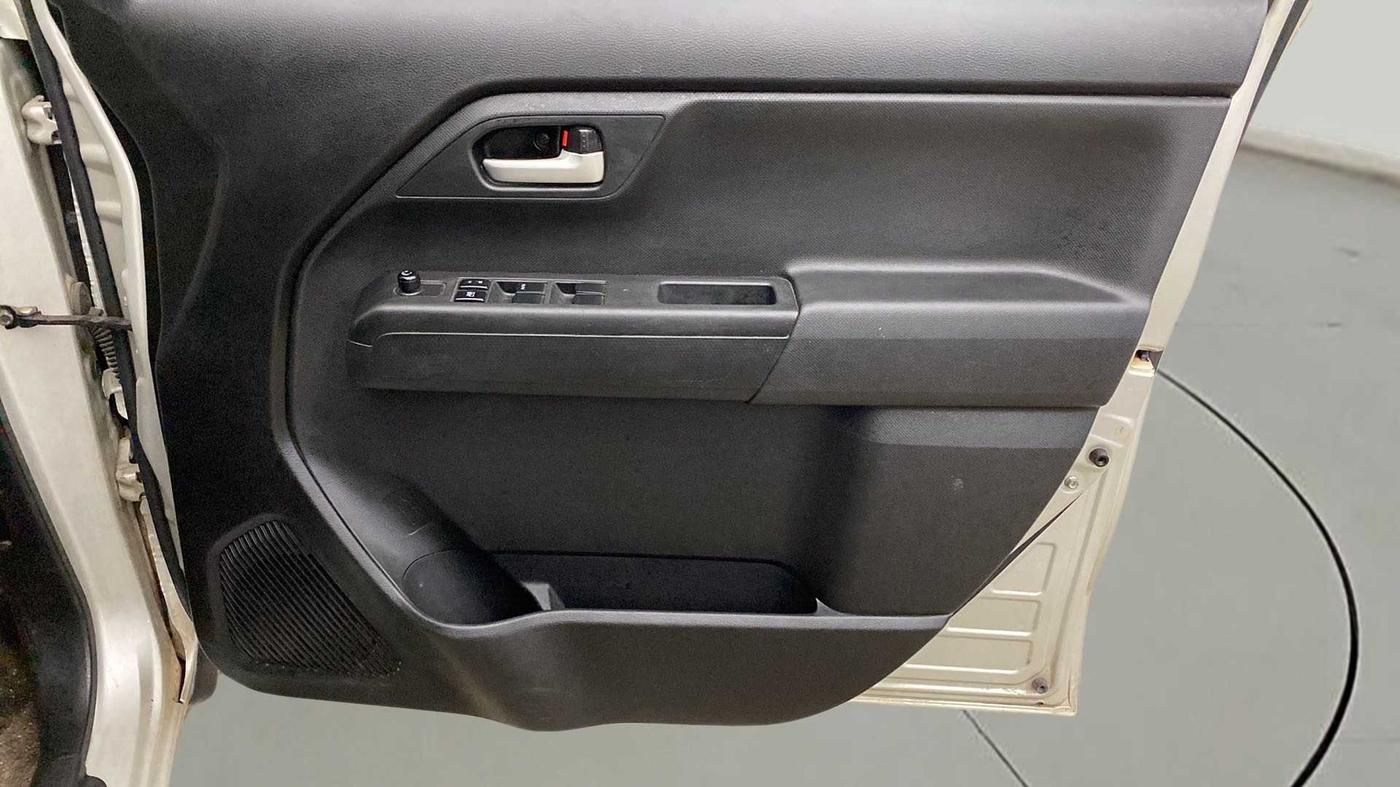 2020 Maruti New Wagon-R VXI 1.0 AMT, Petrol, Automatic, 41,952 km, Driver Side Door Panels Control