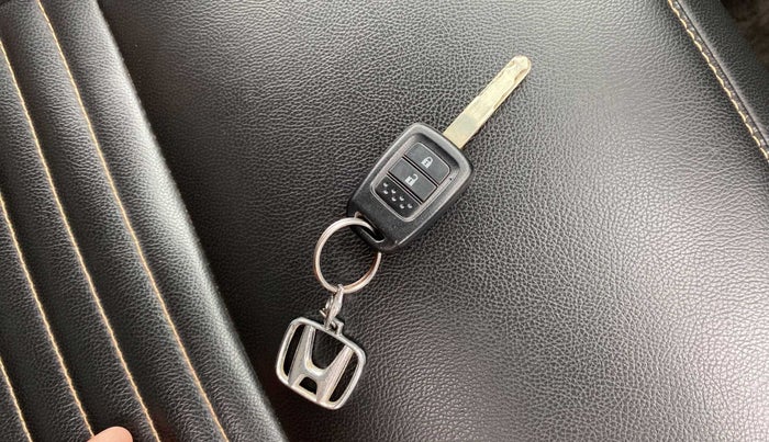 2018 Honda WR-V 1.2L I-VTEC VX MT, Petrol, Manual, 69,341 km, Key Close Up