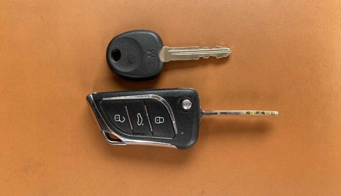 2020 Hyundai NEW SANTRO SPORTZ MT, Petrol, Manual, 38,141 km, Key Close Up