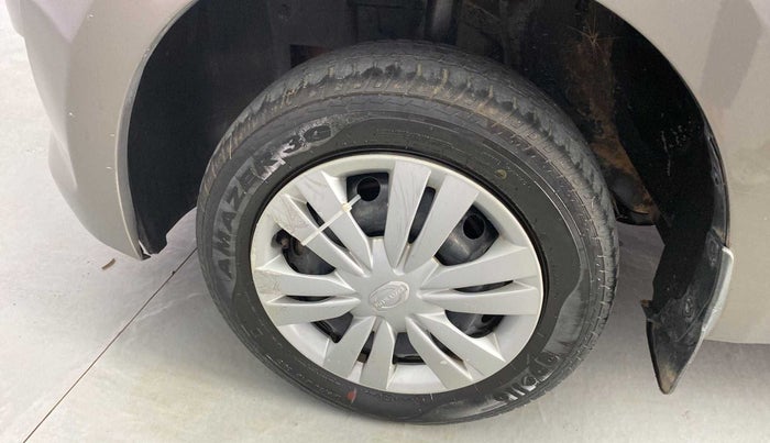 2015 Datsun Go T, Petrol, Manual, 39,629 km, Left front tyre - Minor crack