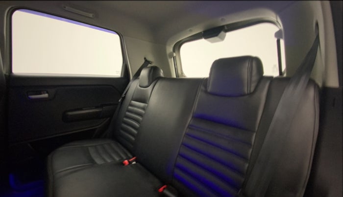 2021 Maruti New Wagon-R VXI 1.2, Petrol, Manual, 16,495 km, Right Side Rear Door Cabin