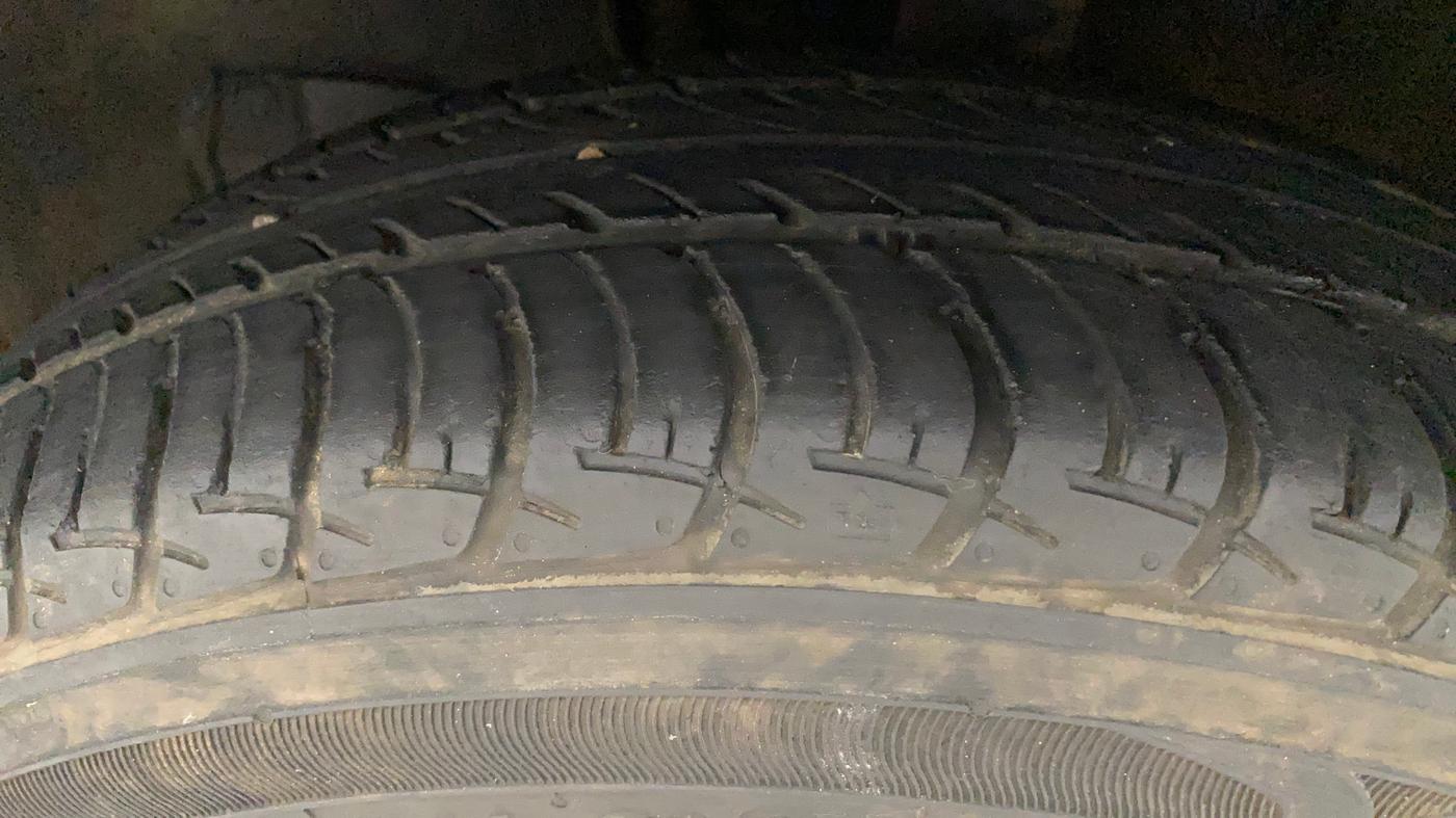 2021 Maruti New Wagon-R VXI 1.2, Petrol, Manual, 16,495 km, Left Front Tyre Tread