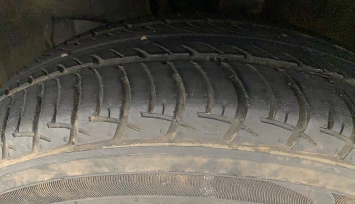 2021 Maruti New Wagon-R VXI 1.2, Petrol, Manual, 16,495 km, Left Front Tyre Tread