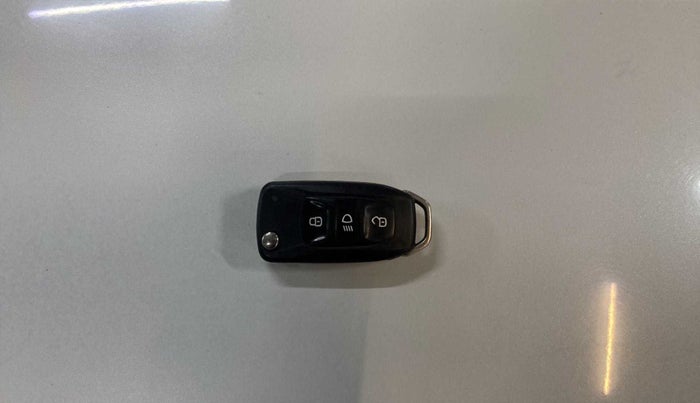 2017 Tata Tiago XZA PETROL, Petrol, Automatic, 23,019 km, Key Close Up