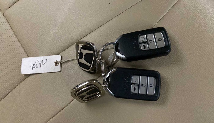 2023 Honda City 1.5L I-VTE V CVT, Petrol, Automatic, 5,061 km, Key Close Up
