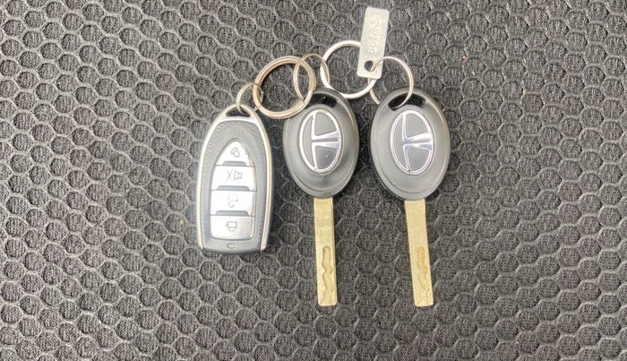 2021 Tata TIGOR XE PETROL, Petrol, Manual, 21,523 km, Key Close Up