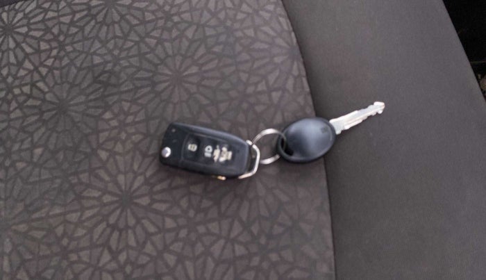 2015 Tata Zest XT PETROL, Petrol, Manual, 73,420 km, Key Close Up