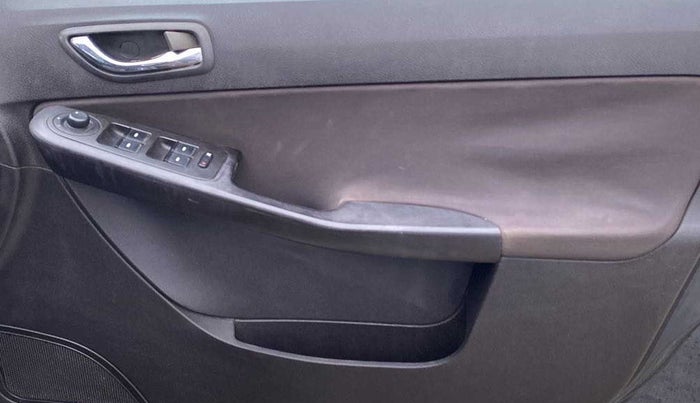 2015 Tata Zest XT PETROL, Petrol, Manual, 73,420 km, Driver Side Door Panels Control
