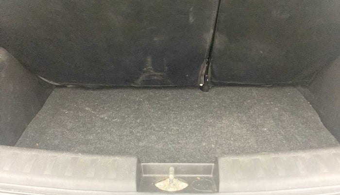 2016 Maruti Swift ZXI, Petrol, Manual, 77,053 km, Boot Inside