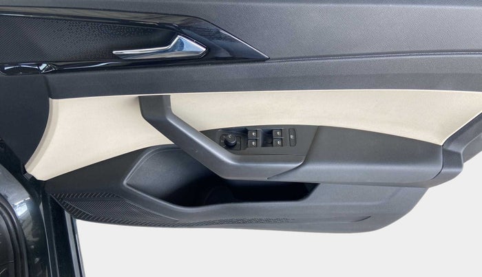 2022 Skoda SLAVIA STYLE 1.0L TSI MT, Petrol, Manual, 29,017 km, Driver Side Door Panels Control