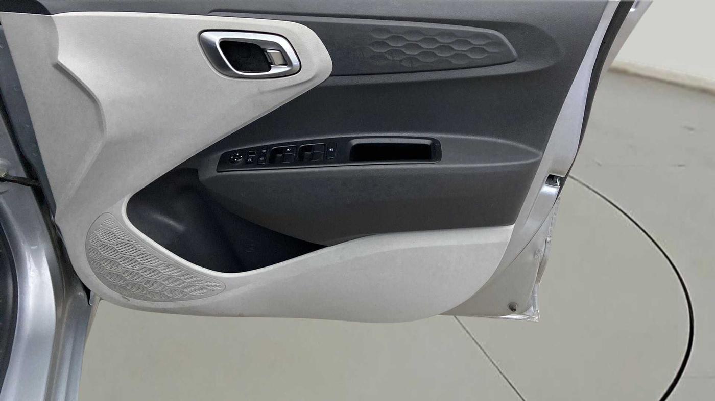 2020 Hyundai GRAND I10 NIOS SPORTZ AMT 1.2 KAPPA VTVT, Petrol, Automatic, 20,450 km, Driver Side Door Panels Control