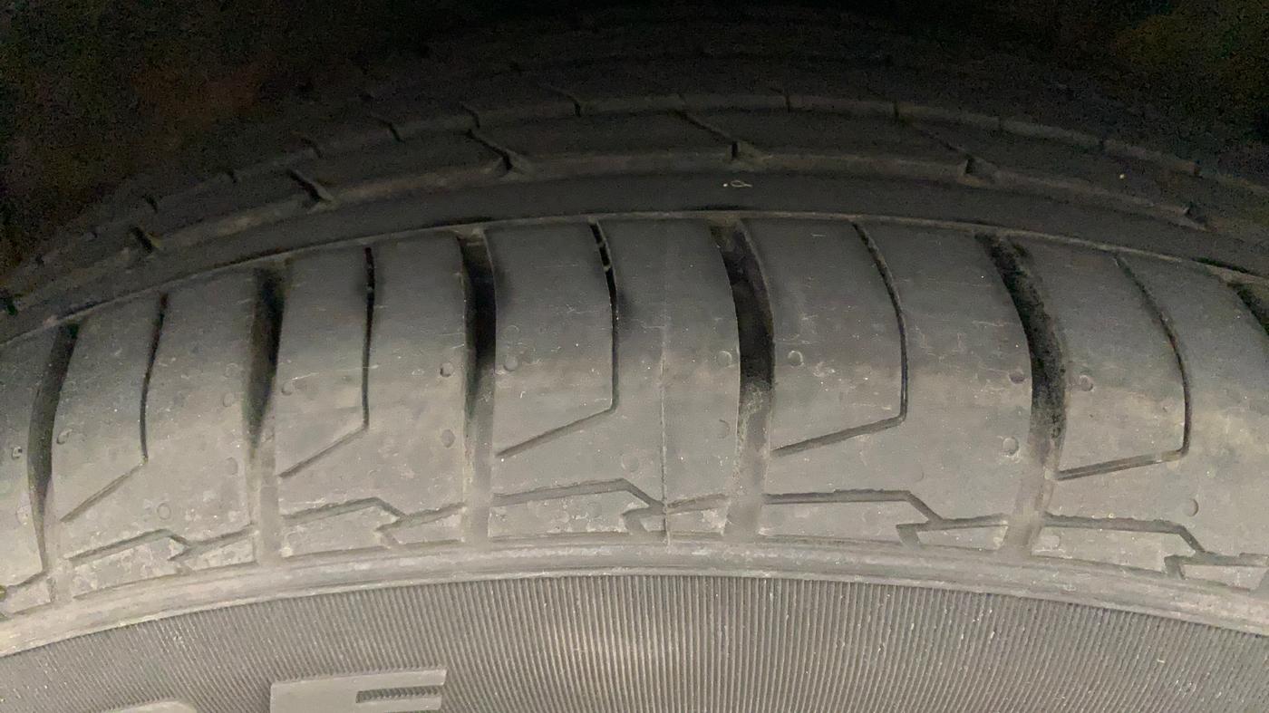 2017 Hyundai Creta SX PLUS AT 1.6 PETROL, Petrol, Automatic, 69,201 km, Right Front Tyre Tread
