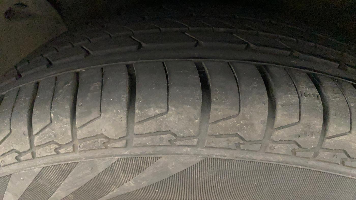 2017 Hyundai Creta SX PLUS AT 1.6 PETROL, Petrol, Automatic, 69,201 km, Left Front Tyre Tread