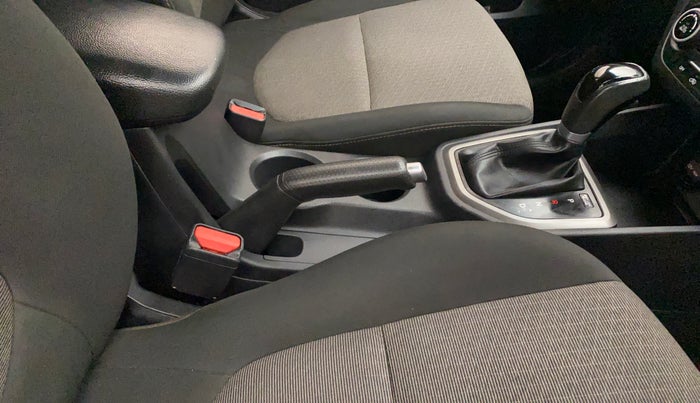 2017 Hyundai Creta SX PLUS AT 1.6 PETROL, Petrol, Automatic, 69,201 km, Gear Lever