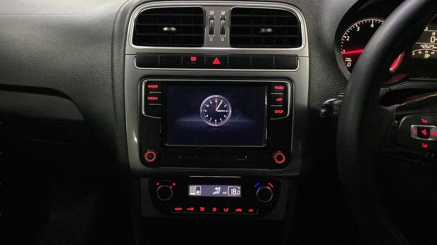 2020 Volkswagen Polo HIGHLINE 1.0L, Petrol, Manual, 42,608 km, Air Conditioner