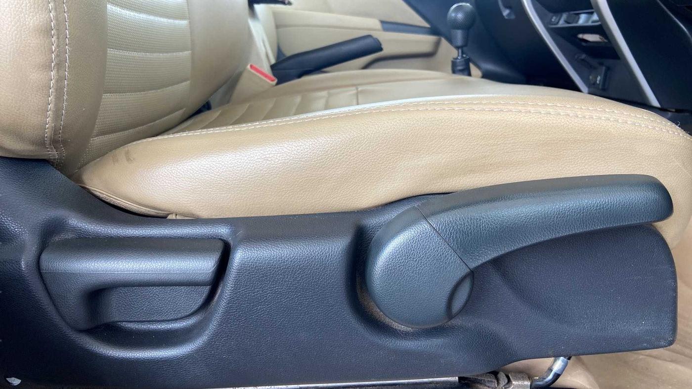 2016 Honda City 1.5L I-VTEC S MT, Petrol, Manual, 64,712 km, Driver Side Adjustment Panel