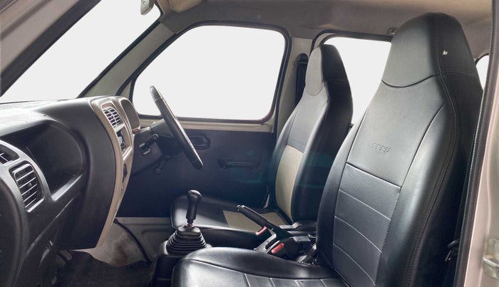 2017 Maruti Eeco 5 STR WITH A/C+HTR, CNG, Manual, 93,158 km, Right Side Front Door Cabin
