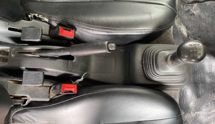 2017 Maruti Eeco 5 STR WITH A/C+HTR, CNG, Manual, 93,158 km, Gear Lever
