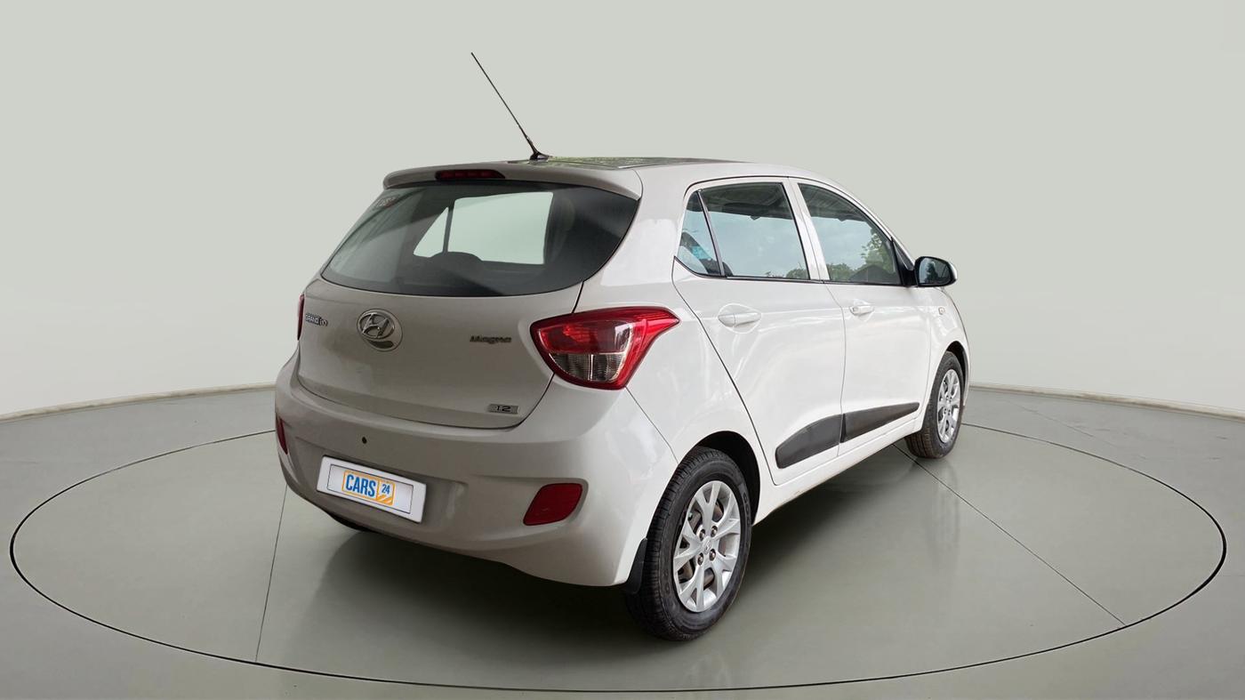 2015 Hyundai Grand i10 MAGNA 1.2 KAPPA VTVT, Petrol, Manual, 1,24,292 km, Right Back Diagonal