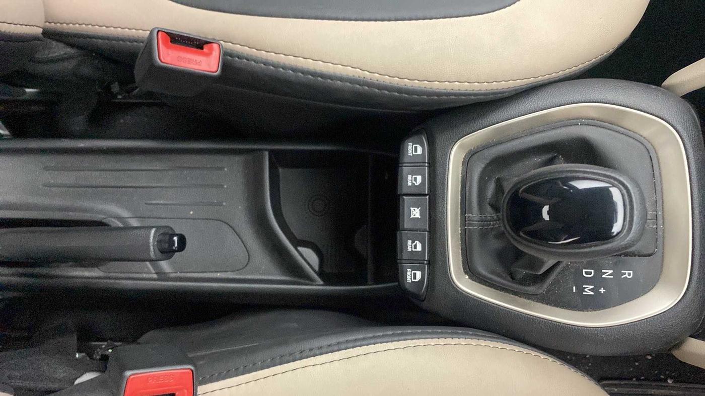 2021 Hyundai NEW SANTRO SPORTZ AMT, Petrol, Automatic, 18,628 km, Gear Lever