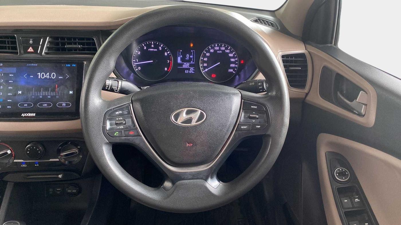 2015 Hyundai Elite i20 MAGNA 1.2, Petrol, Manual, 63,373 km, Steering Wheel Close Up