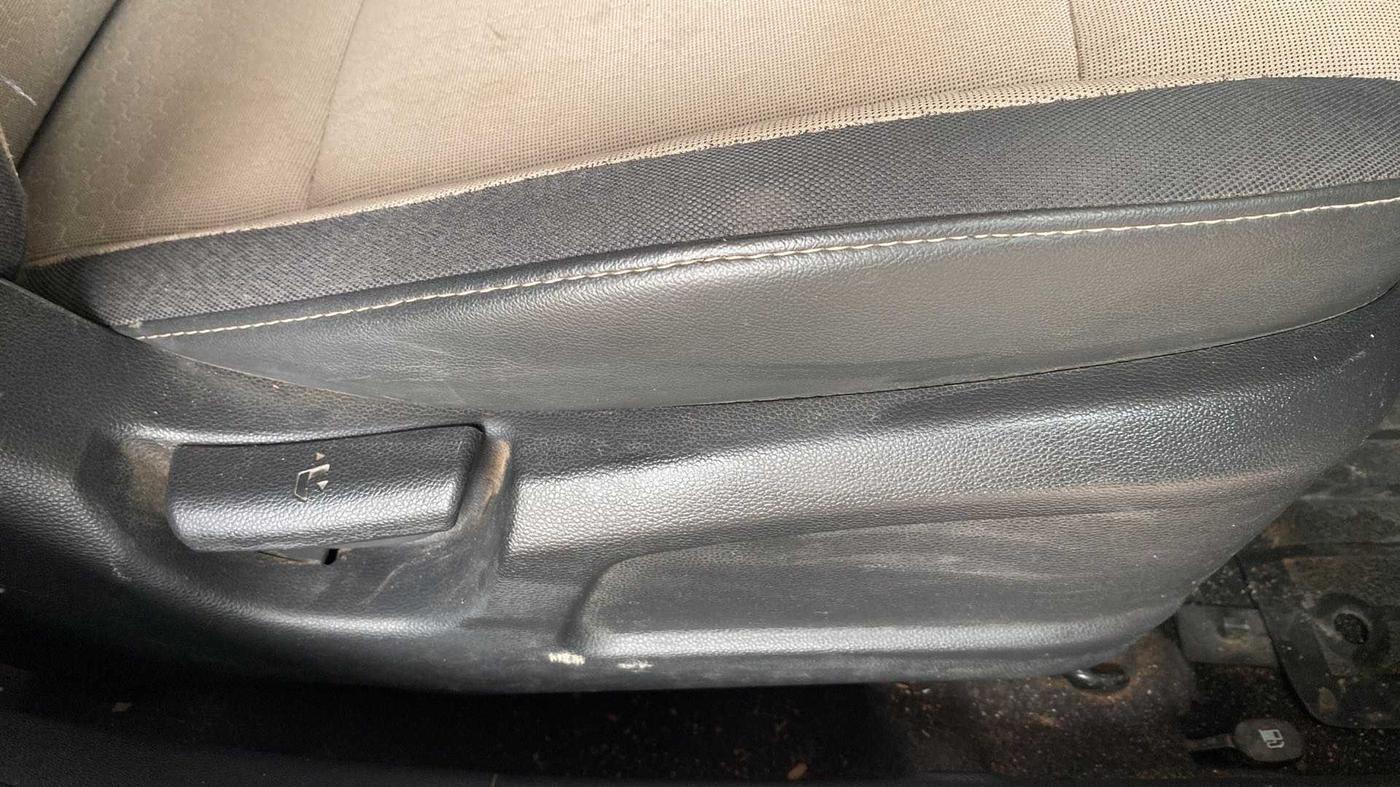 2015 Hyundai Elite i20 MAGNA 1.2, Petrol, Manual, 63,373 km, Driver Side Adjustment Panel