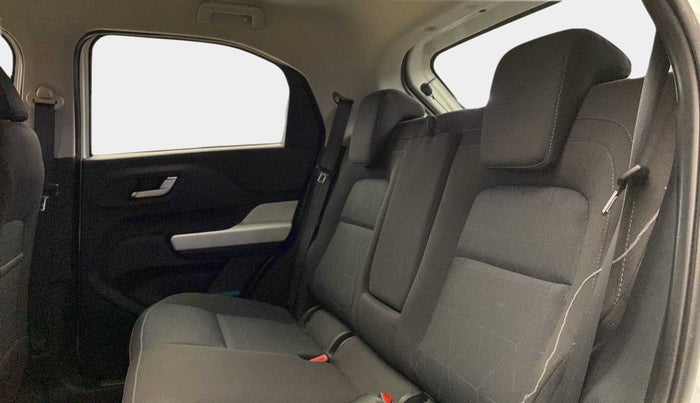 2022 Tata PUNCH CREATIVE  1.2 RTN DUAL TONE, Petrol, Manual, 1,326 km, Right Side Rear Door Cabin