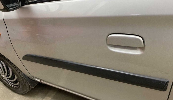 2020 Maruti Alto VXI, Petrol, Manual, 27,947 km, Front passenger door - Slight discoloration