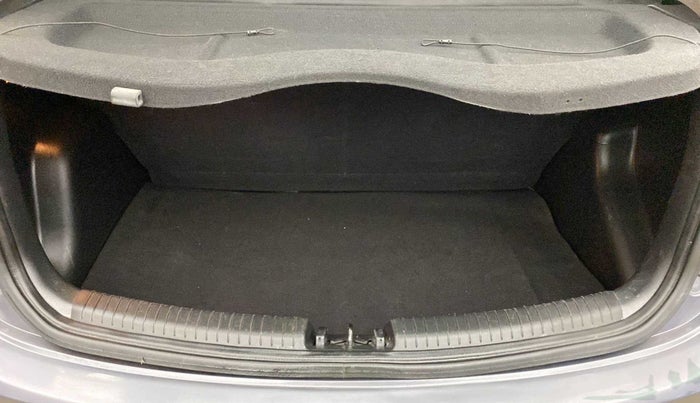 2015 Hyundai Grand i10 SPORTZ 1.2 KAPPA VTVT, Petrol, Manual, 99,454 km, Boot Inside