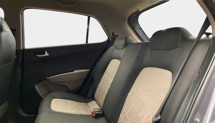 2015 Hyundai Grand i10 SPORTZ 1.2 KAPPA VTVT, Petrol, Manual, 99,454 km, Right Side Rear Door Cabin