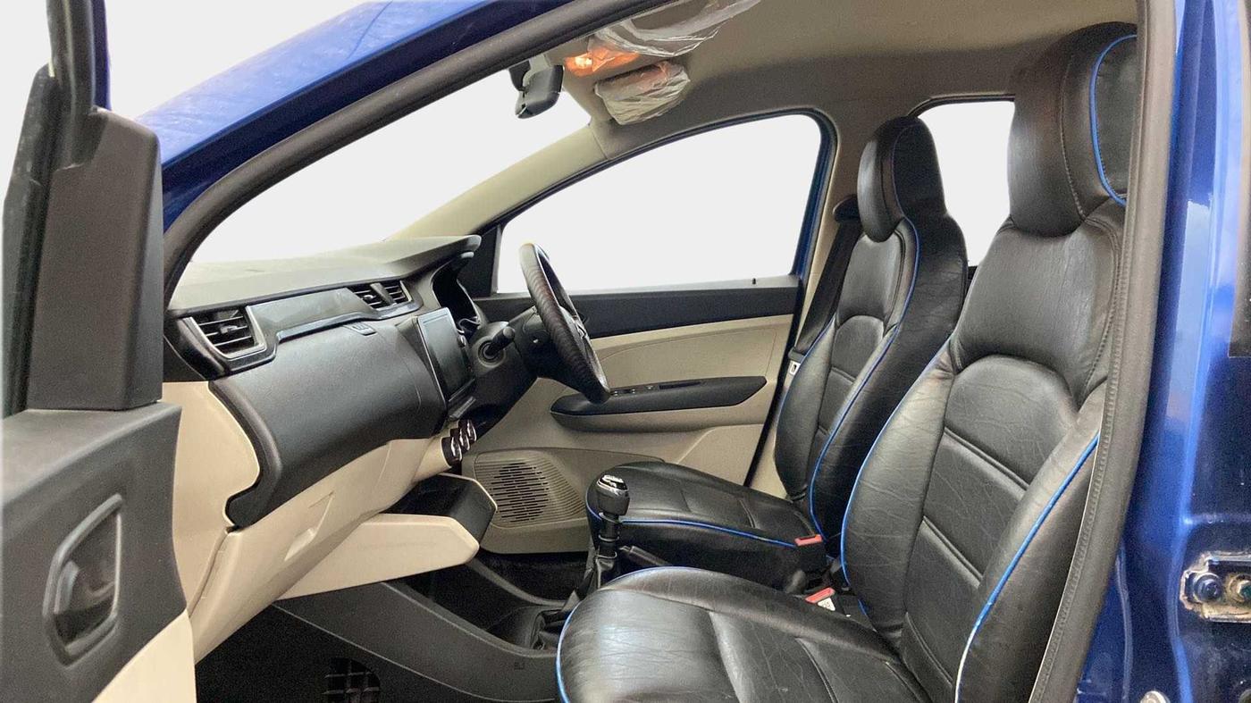 2020 Renault TRIBER RXT, Petrol, Manual, 29,244 km, Right Side Front Door Cabin