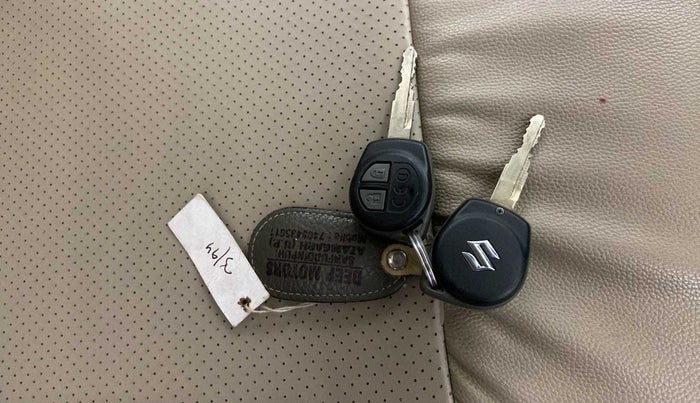 2018 Maruti Dzire VXI, Petrol, Manual, 40,157 km, Key Close Up