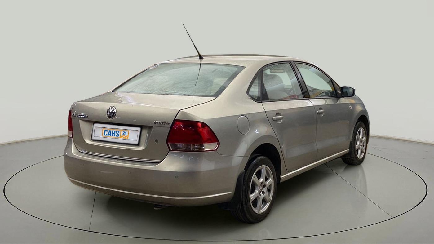 2012 Volkswagen Vento HIGHLINE 1.6 MPI, Petrol, Manual, 93,165 km, Right Back Diagonal
