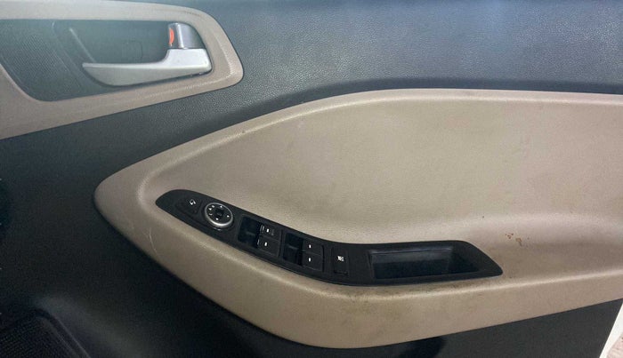 2015 Hyundai Elite i20 SPORTZ 1.2, Petrol, Manual, 75,841 km, Driver Side Door Panels Control