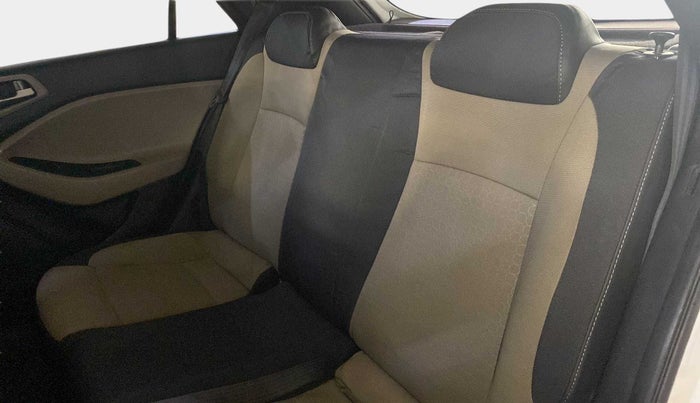 2015 Hyundai Elite i20 SPORTZ 1.2, Petrol, Manual, 75,841 km, Right Side Rear Door Cabin