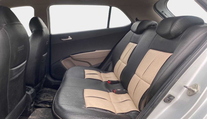 2014 Hyundai Grand i10 ASTA AT 1.2 KAPPA VTVT, Petrol, Automatic, 60,850 km, Right Side Rear Door Cabin