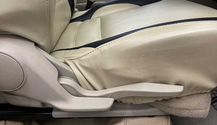 2020 Maruti Dzire VXI, Petrol, Manual, 30,892 km, Driver Side Adjustment Panel