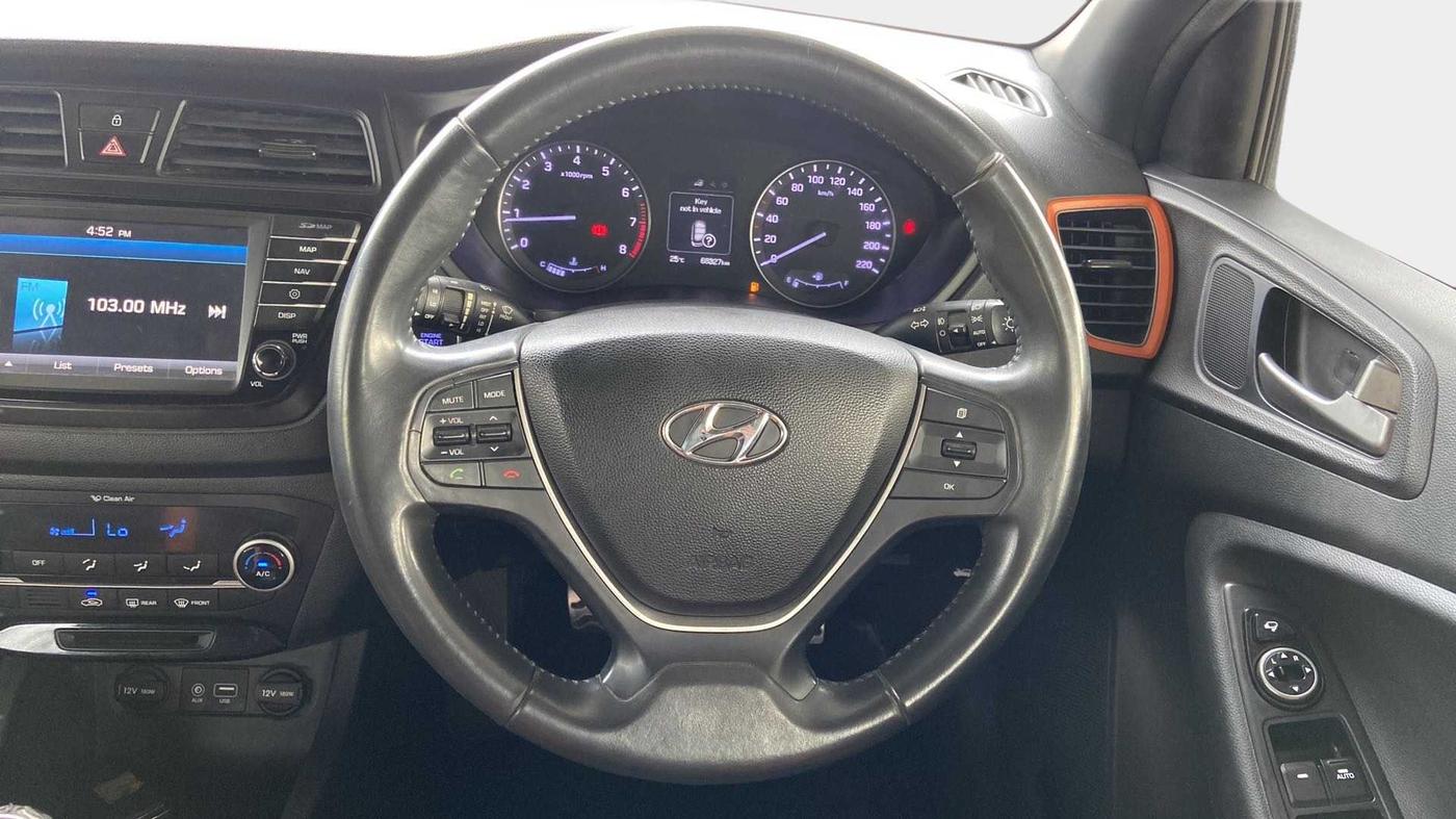 2016 Hyundai i20 Active 1.2 SX, Petrol, Manual, 68,396 km, Steering Wheel Close Up