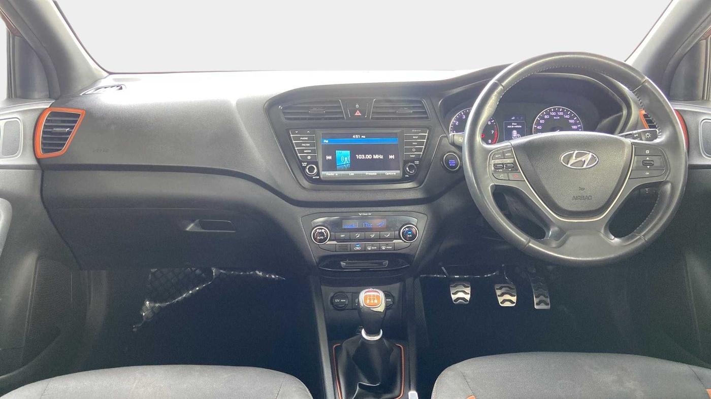 2016 Hyundai i20 Active 1.2 SX, Petrol, Manual, 68,396 km, Dashboard
