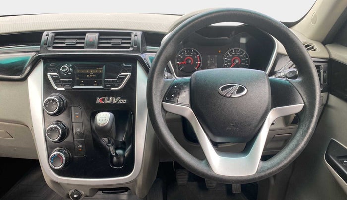 2017 Mahindra Kuv100 K8 6 STR, Petrol, Manual, 45,418 km, Steering Wheel Close Up