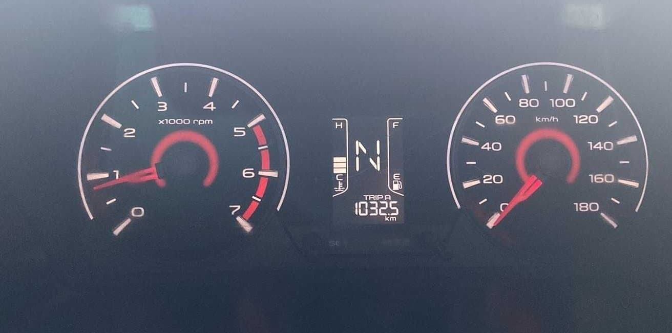 2017 Mahindra Kuv100 K8 6 STR, Petrol, Manual, 45,418 km, Odometer Image