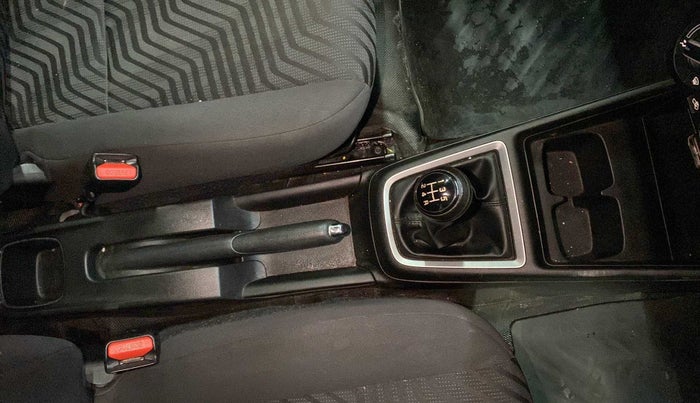 2019 Maruti Swift VXI, Petrol, Manual, 13,167 km, Gear Lever