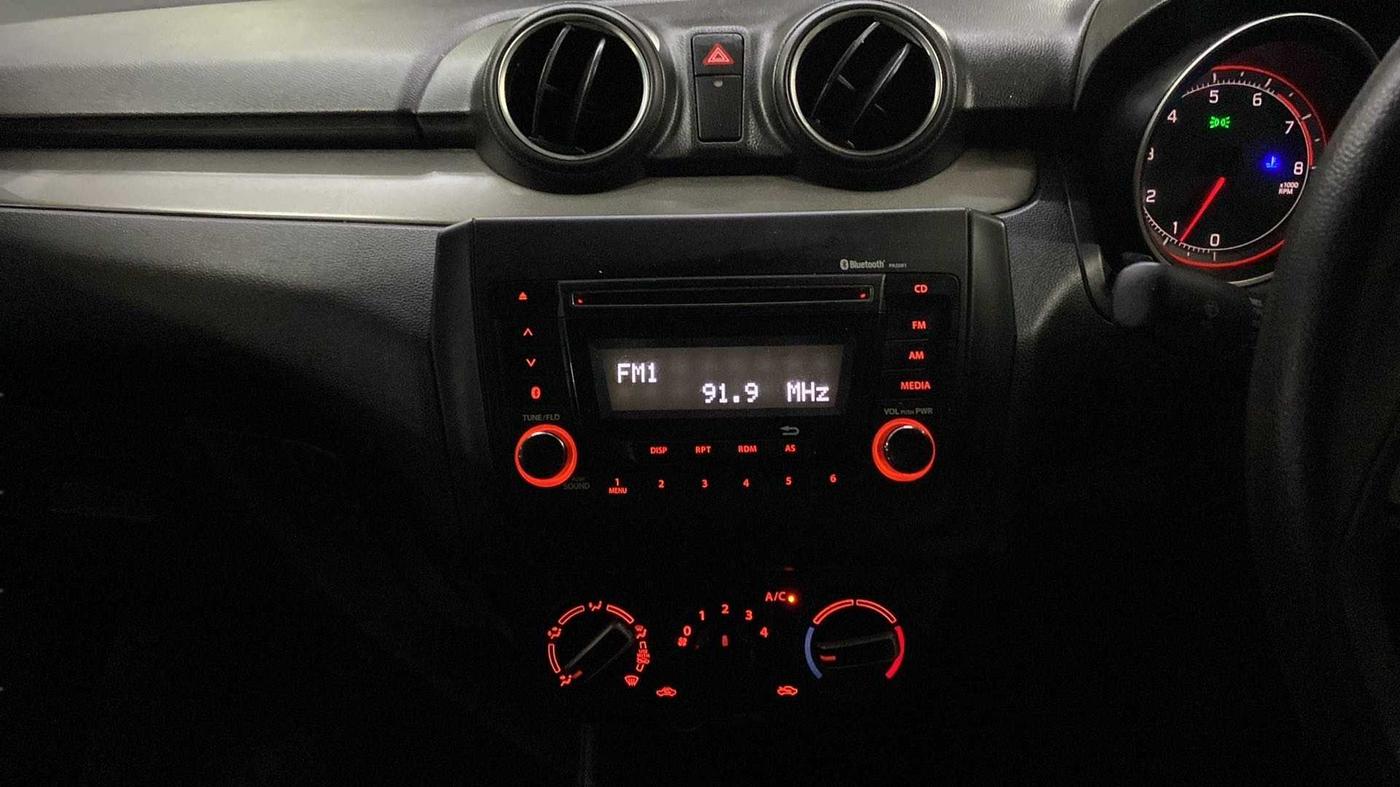 2019 Maruti Swift VXI, Petrol, Manual, 13,167 km, Air Conditioner