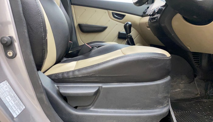 2014 Hyundai Eon D-LITE, Petrol, Manual, 59,177 km, Driver Side Adjustment Panel