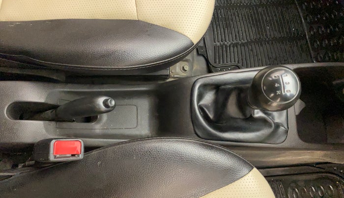 2014 Hyundai Eon D-LITE, Petrol, Manual, 59,177 km, Gear Lever