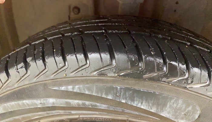 2019 Datsun Redi Go S 1.0 AMT, Petrol, Automatic, 29,332 km, Left Front Tyre Tread