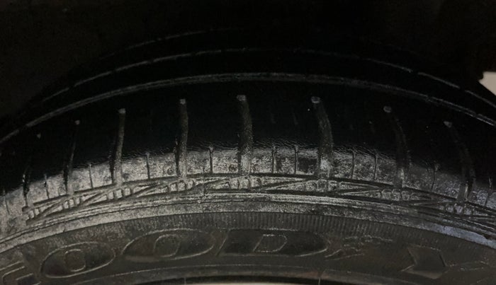2016 Hyundai Grand i10 MAGNA 1.2 KAPPA VTVT, Petrol, Manual, 96,223 km, Left Rear Tyre Tread