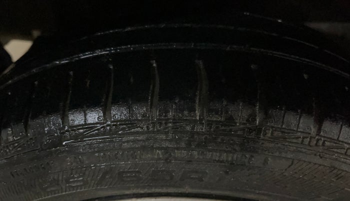 2016 Hyundai Grand i10 MAGNA 1.2 KAPPA VTVT, Petrol, Manual, 96,223 km, Right Rear Tyre Tread