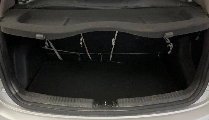 2016 Hyundai Grand i10 MAGNA 1.2 KAPPA VTVT, Petrol, Manual, 96,223 km, Boot Inside